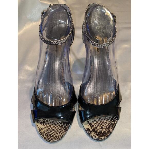 BANDOLINO Isbieal Women's Open Toe Heeled Sandals Ankle Strap Blk White Snake 9M - Picture 3 of 9